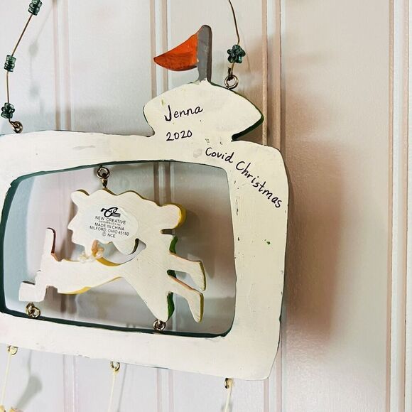 Karen Rossi Born To Golf Wall Decor Hanging Golfer Woman Lady Girl Colorful Fun - Picture 7 of 10